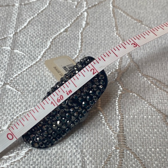 Black Rhinestone Statement Ring - Picture 5 of 5